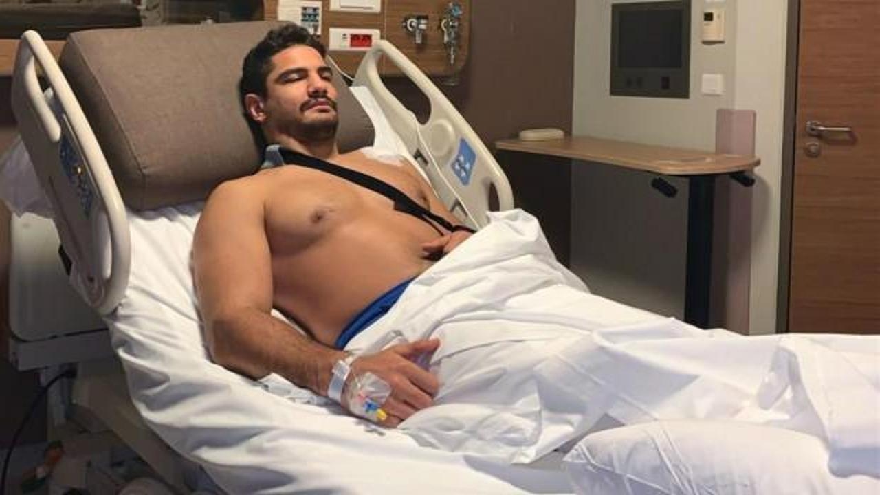 Milli güreşçi Taha Akgül, sol omzundan ameliyat edildi