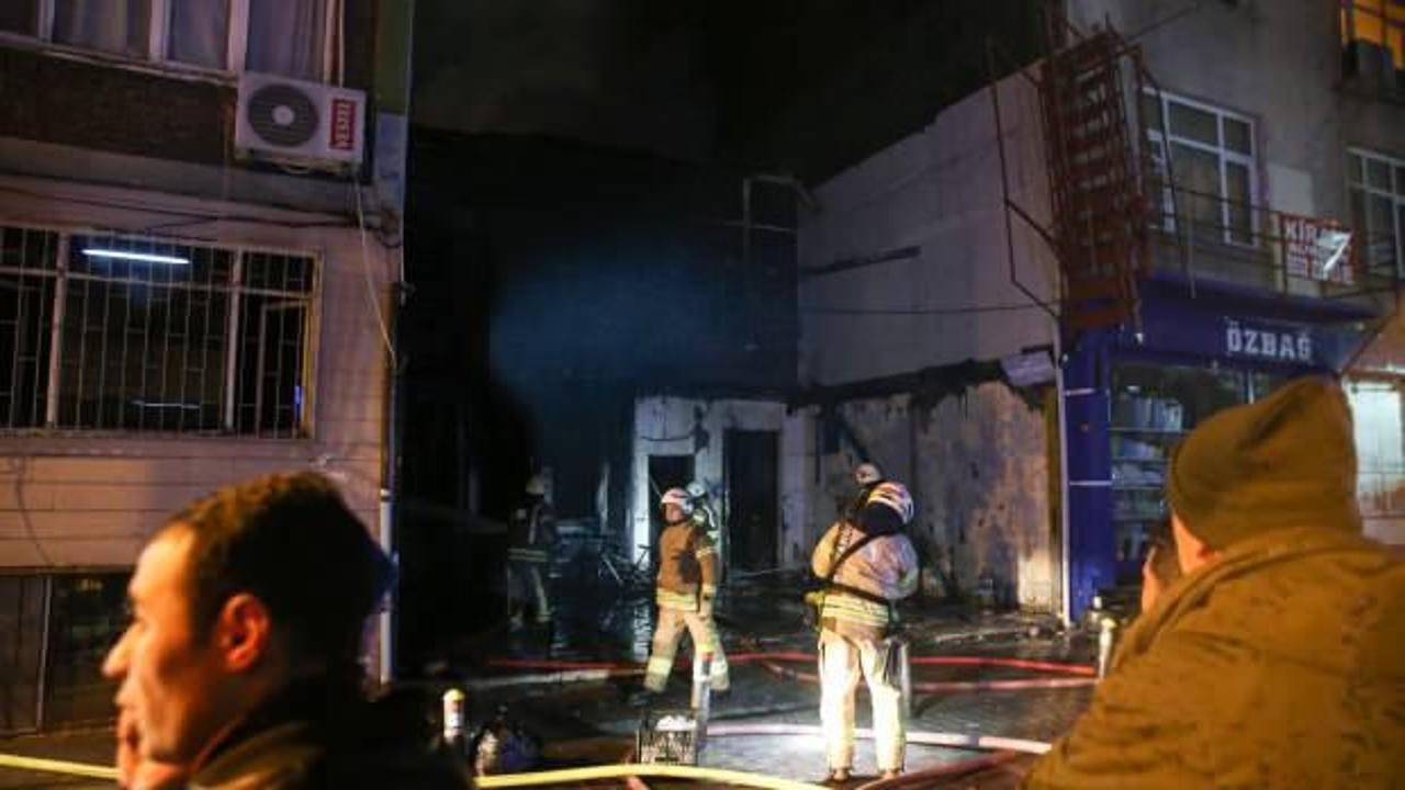 Bakırköy'de metruk bir evde yangın