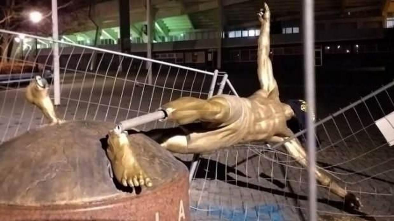 Ibrahimovic'in heykeli bu kez yerle bir edildi!