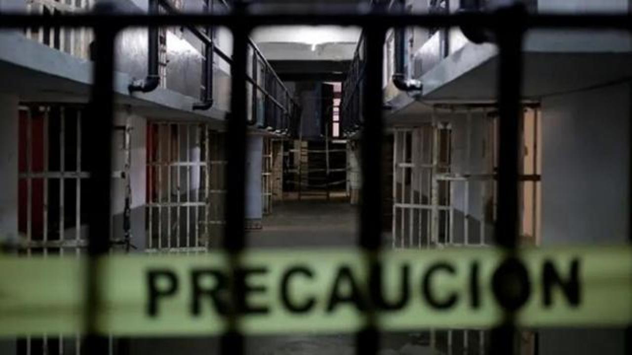 Meksika'da hapishane kavgası: 16 mahkum öldü