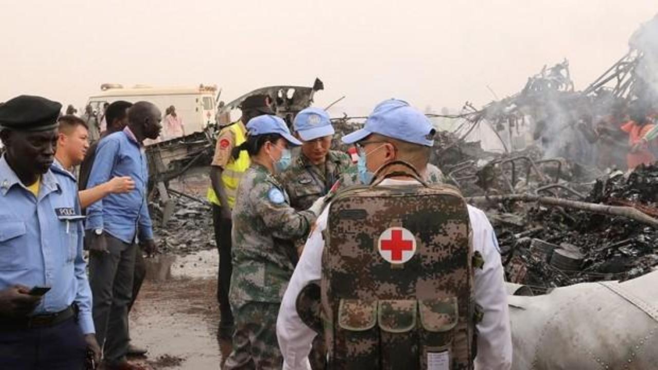 Sudan'da uçak düştü: 18 kişi hayatını kaybetti