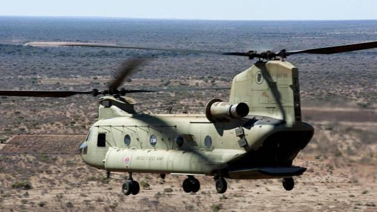 Afganistan'da askeri helikopter acil iniş sonrasında imha edildi