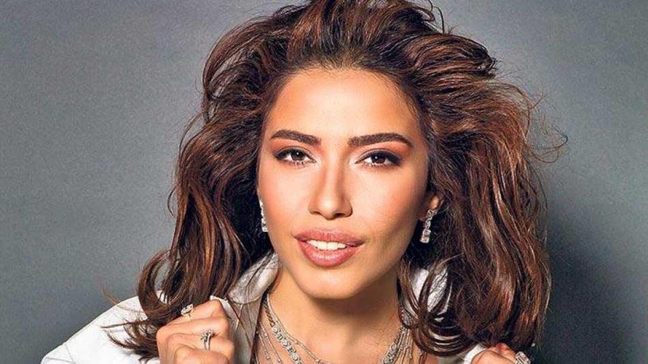 Burcu Güneş mücevherleri için  servet değerinde özel koruma tuttu!