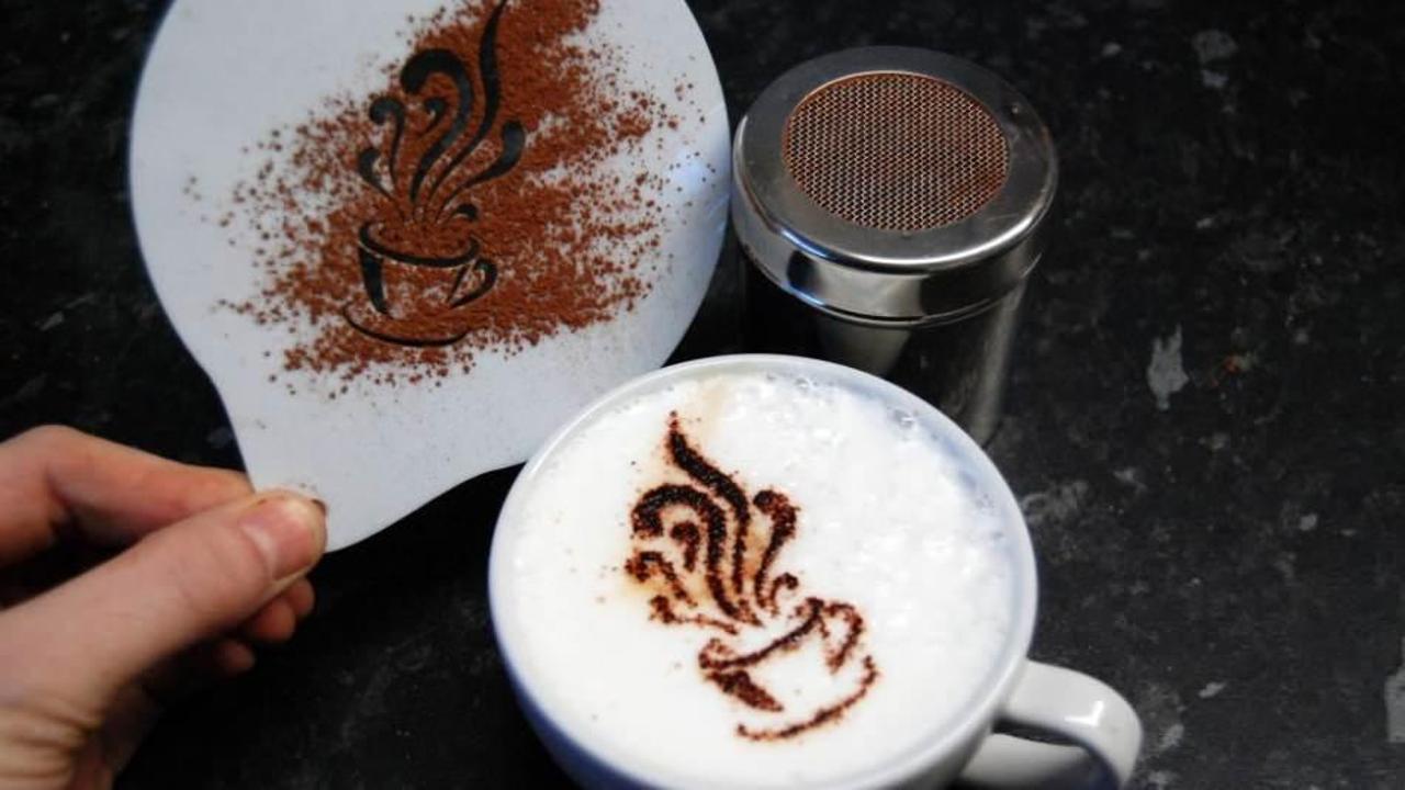 Evde kahve &uuml;zerine şekil nasıl yapılır? Kahve &uuml;zerine şekil yapma tekniği
