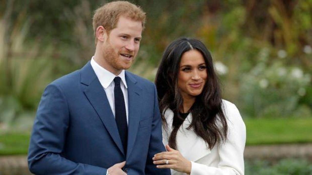 İngiltere'de Prens Harry ve eşi Kraliyet ailesi üst düzey üyeliğini bırakıyor