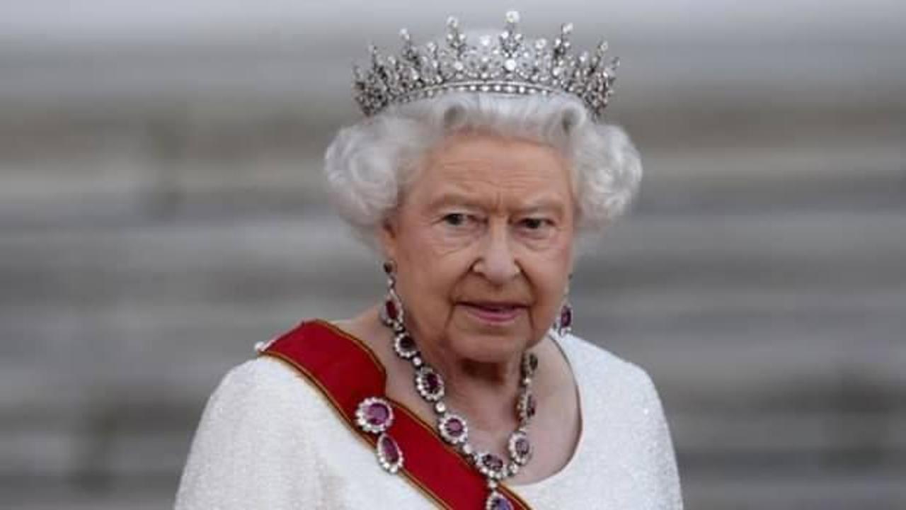 Kraliçe Elizabeth'e bir şok daha! Oğlunu alıp ülkeyi terk etti