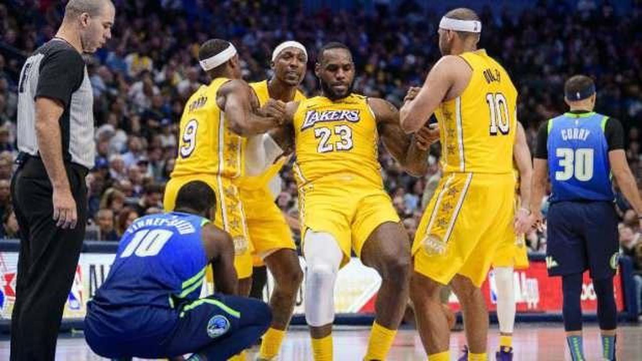 LeBron James Jordan'ı geçti, Lakers rahat kazandı