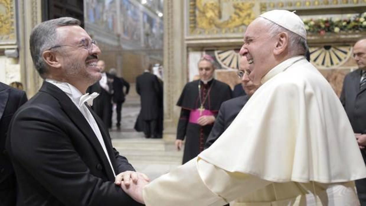 Vatikan Büyükelçisi Göktaş'ın Papa ile samimi diyaloğu