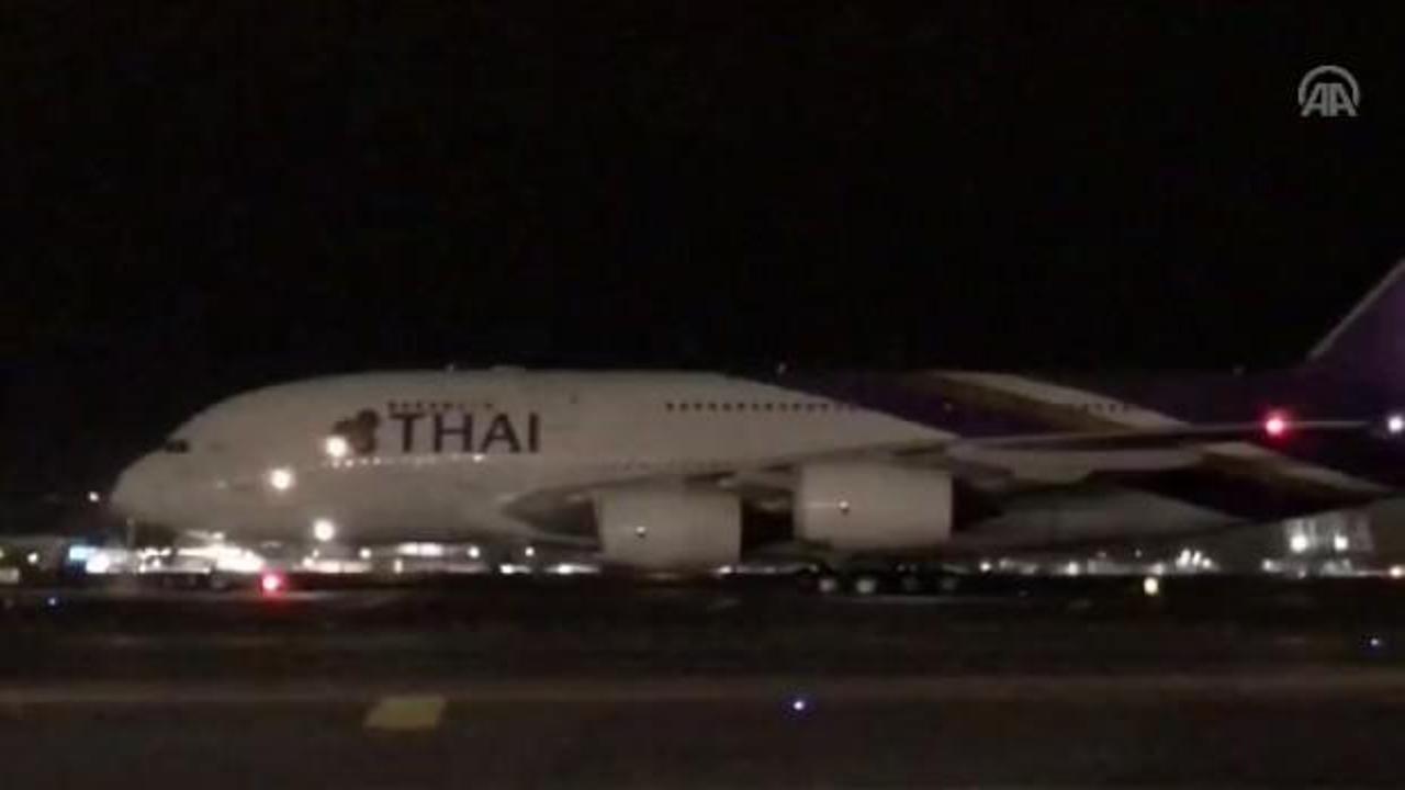 "Airbus A380" hasta yolcu için İstanbul Havalimanı'na indi
