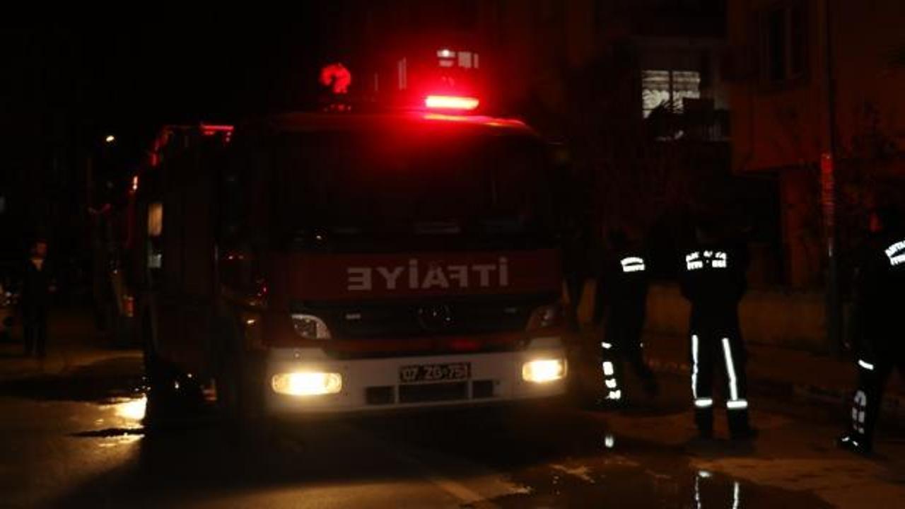 Antalya'da yangın vatandaşları korkuttu