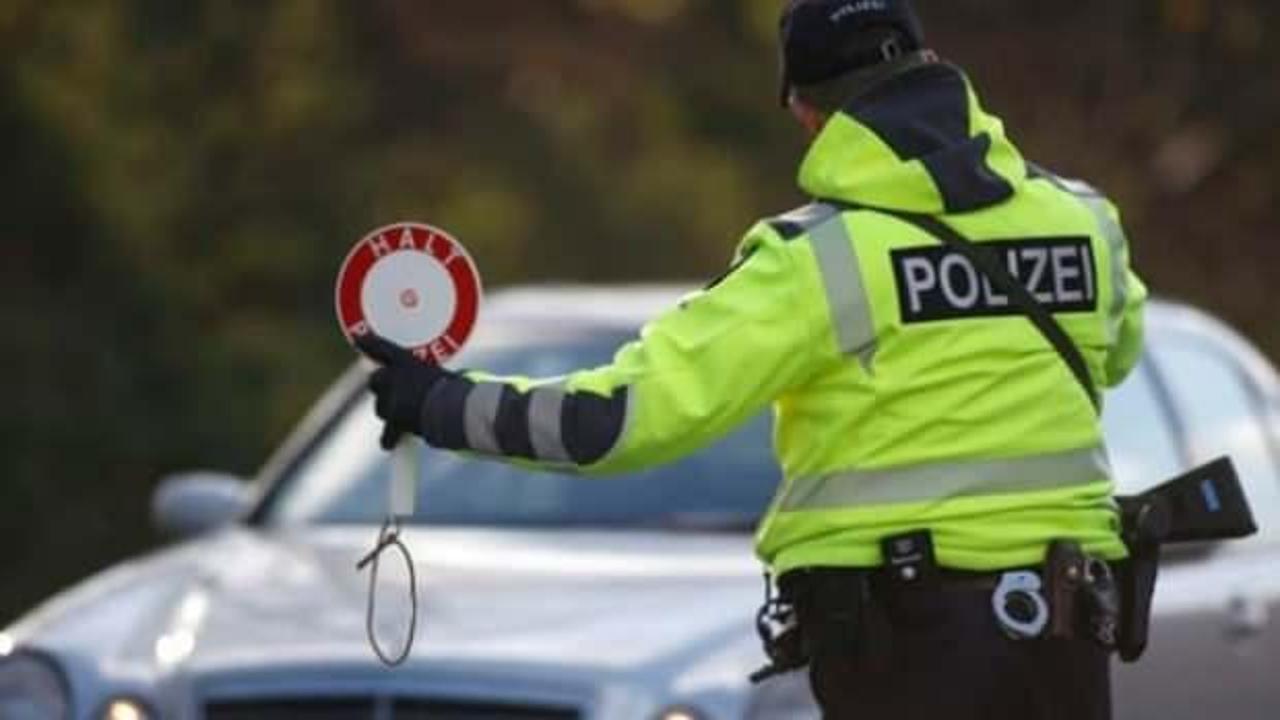 Belçika'da ırkçı polis Müslümanları hedef aldı