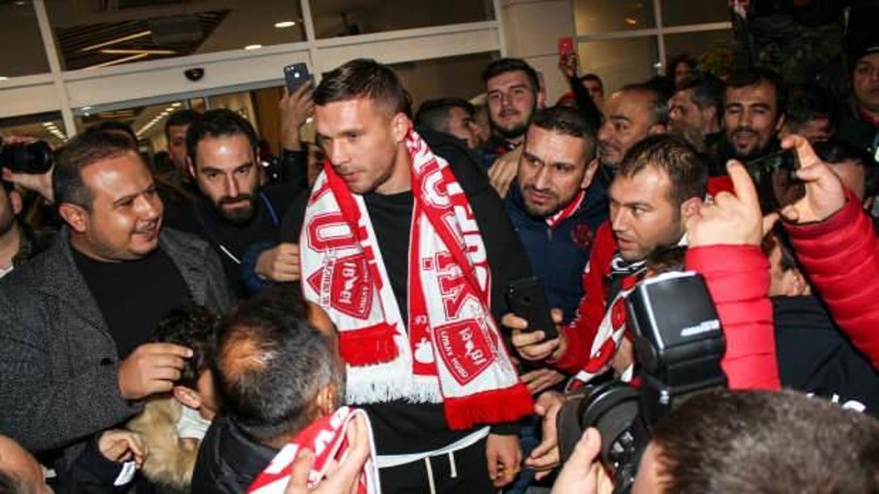 Podolski: 'Antalyaspor'a geldim çünkü...'