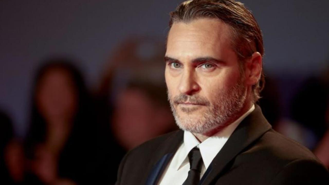 Joker&rsquo;in yıldızı Joaquin Phoenix'e g&ouml;zaltına alındı!