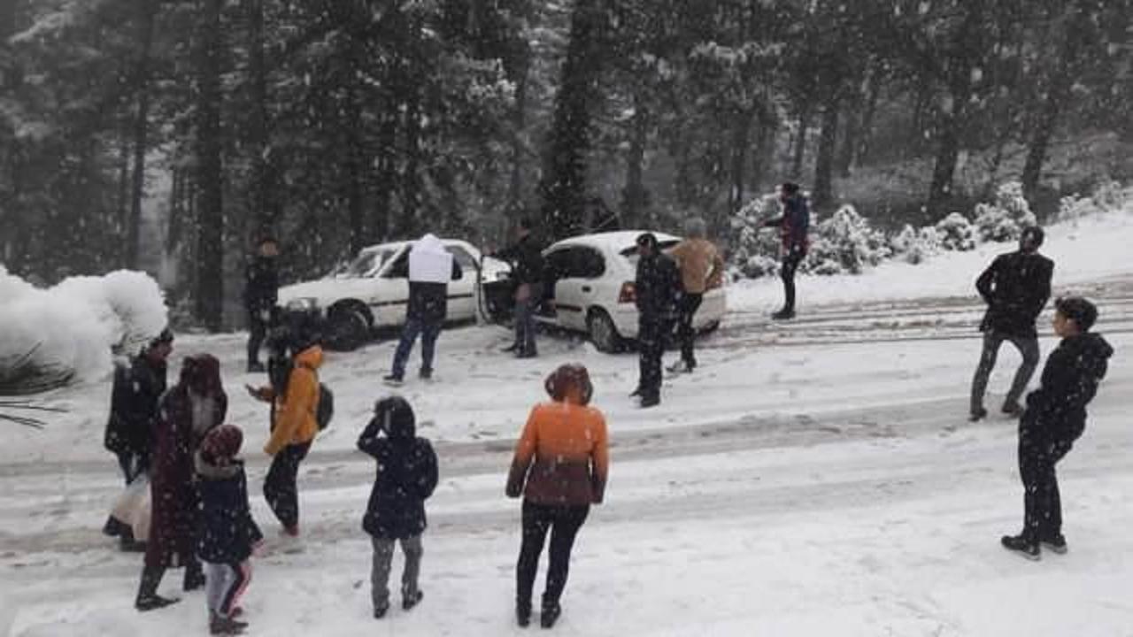 Kar görmeye giden 200 kişi dönüş yolunda mahsur kaldı