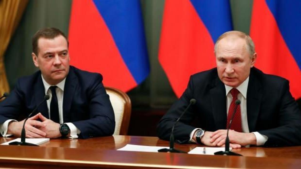 Medvedev genel başkanlığa devam edecek