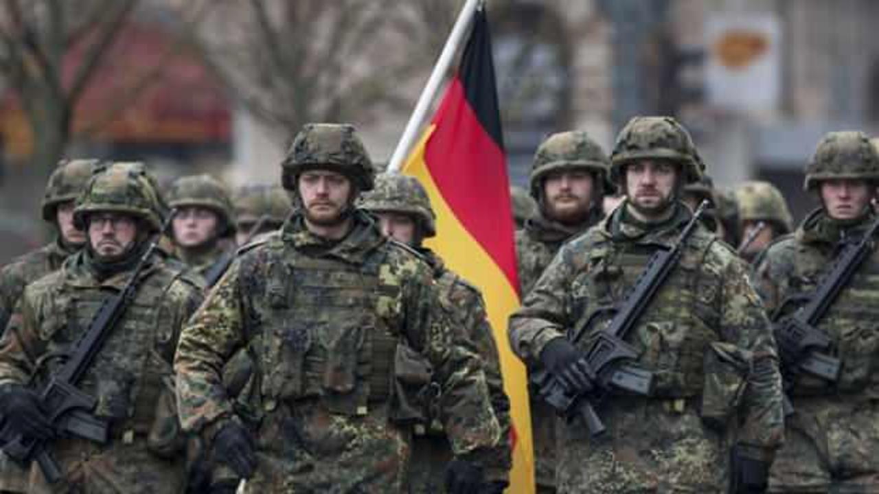 Alman ordusu aşırı sağcı askerleri soruşturuyor