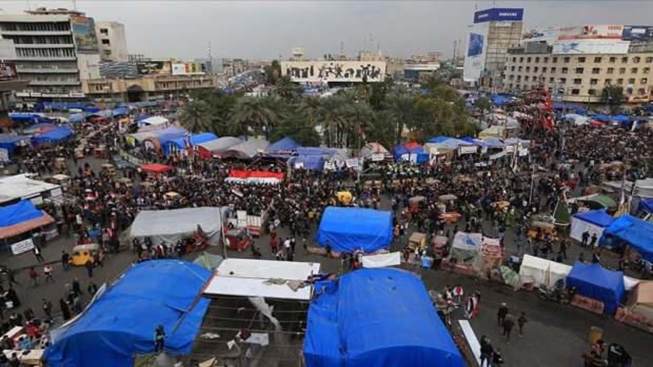 Irak polisi müdahale etti! Tahrir'deki çadırları yaktılar