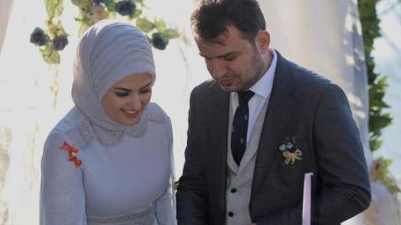 &Ouml;d&uuml;ll&uuml; sanat&ccedil;ının mutluluk fotoğrafı