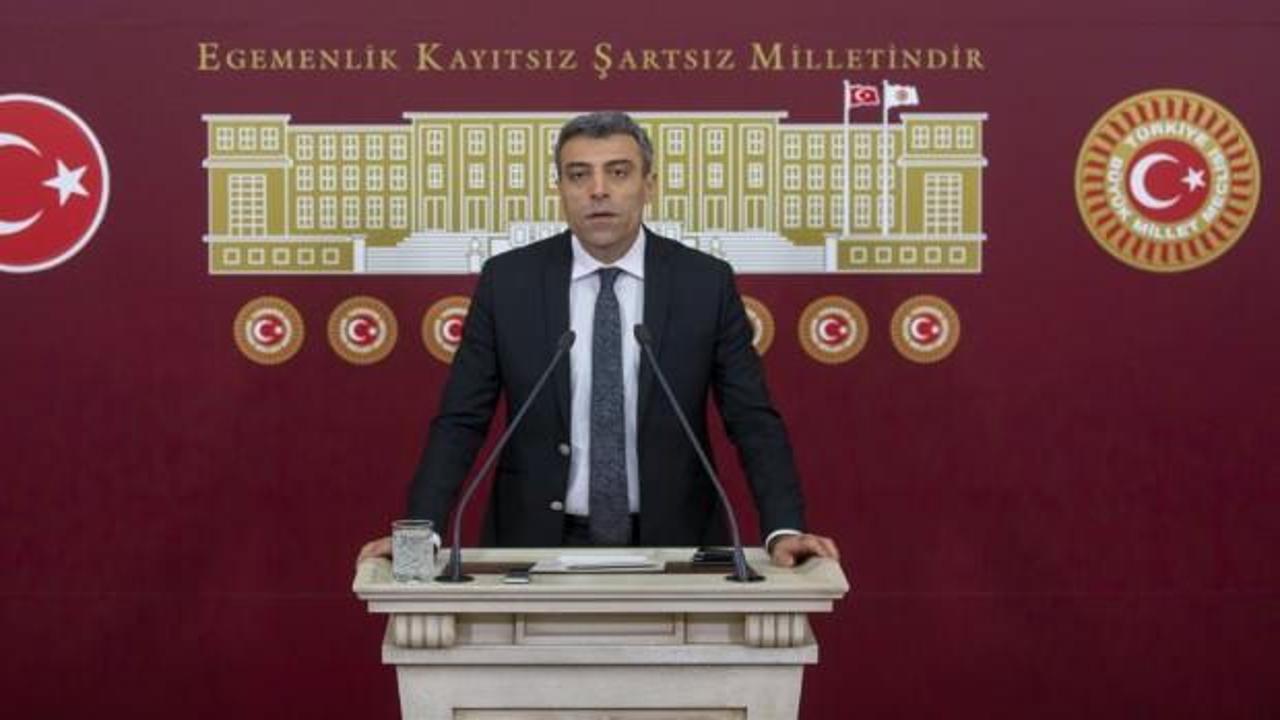 CHP'den ihraç edilen Öztürk Yılmaz, yeni partisini duyurdu