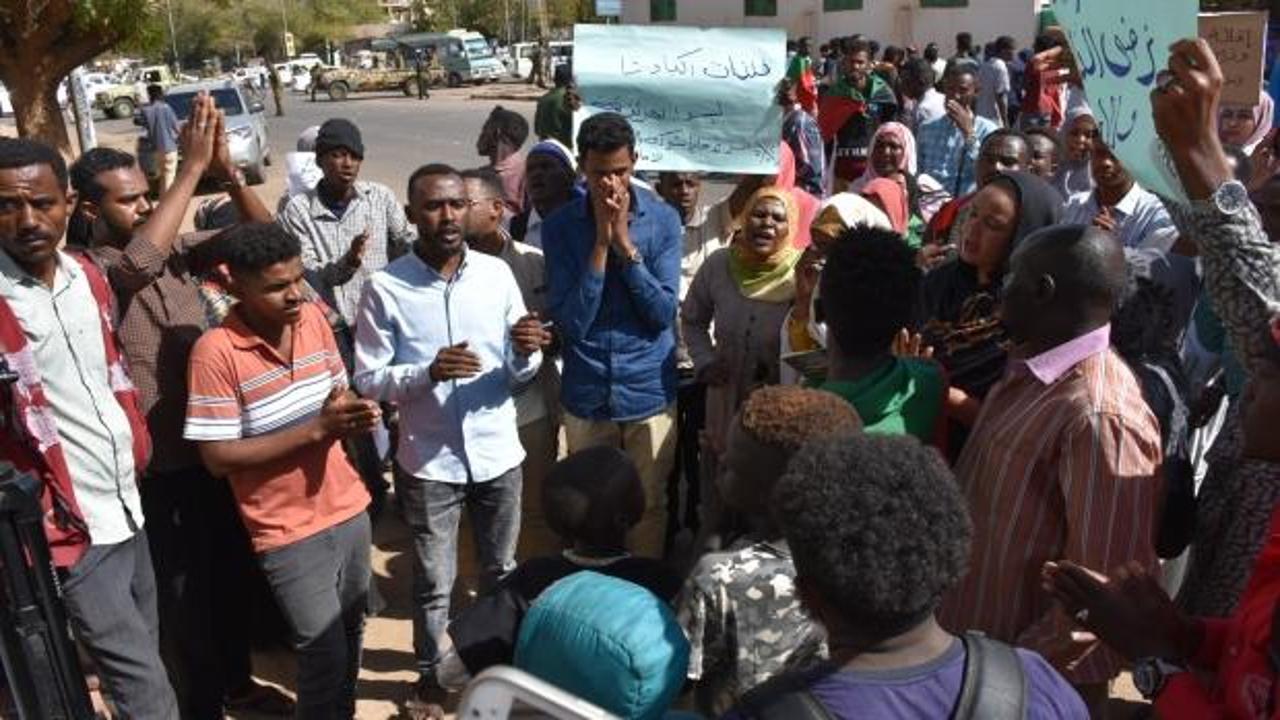 Sudan'da BAE karşıtı protesto gösterileri düzenlendi