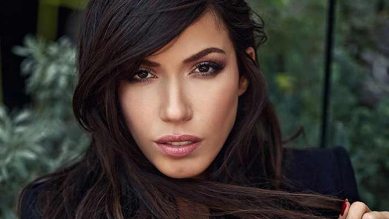 Burcu G&uuml;neş'den "Sanat&ccedil;ıdan dost olmaz" a&ccedil;ıklaması!