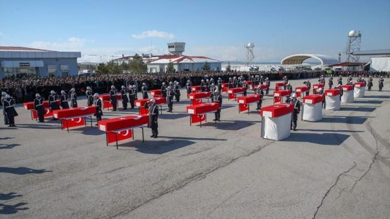 Çığ şehitlerine veda