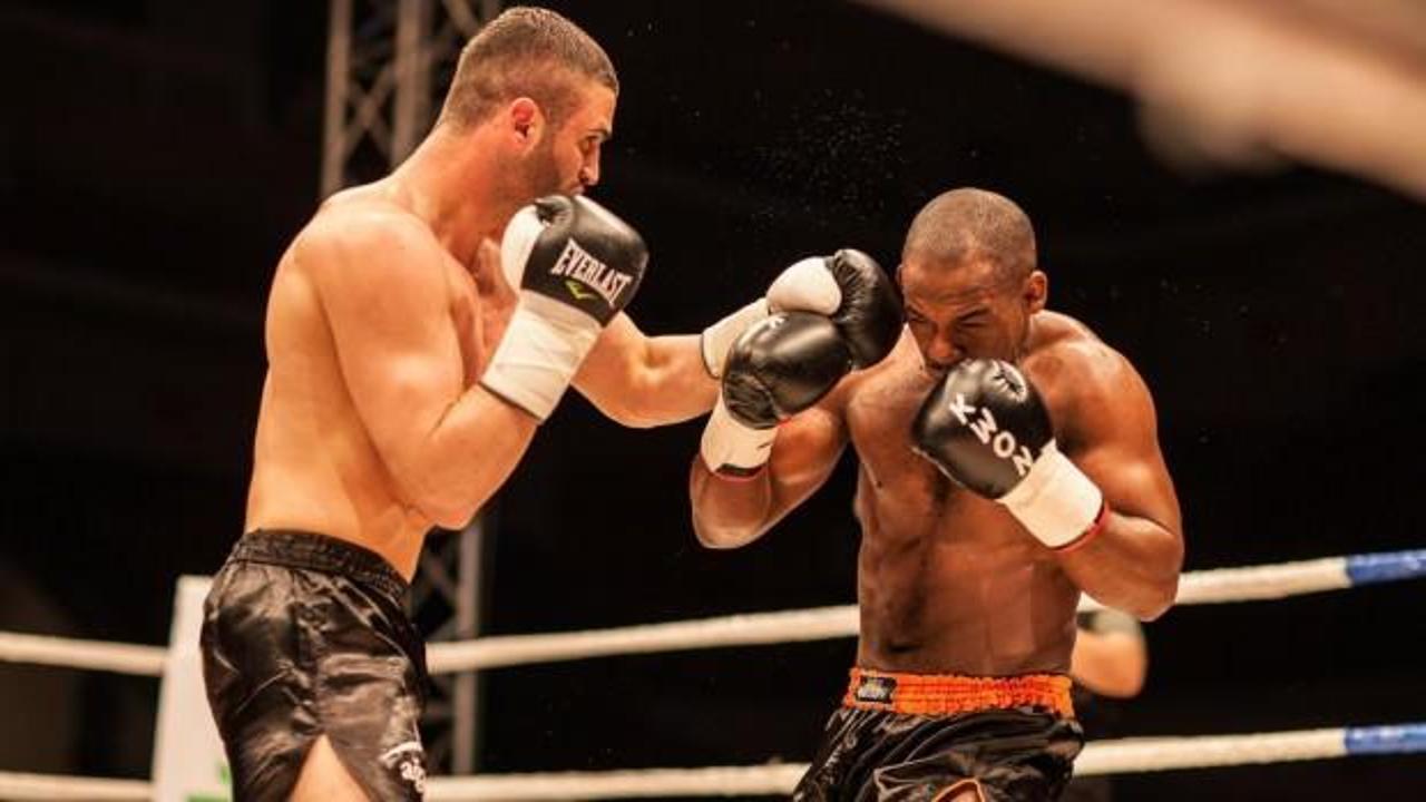 M&uuml;cahit Kulak, Hollandalı rakibini ezdi ge&ccedil;ti