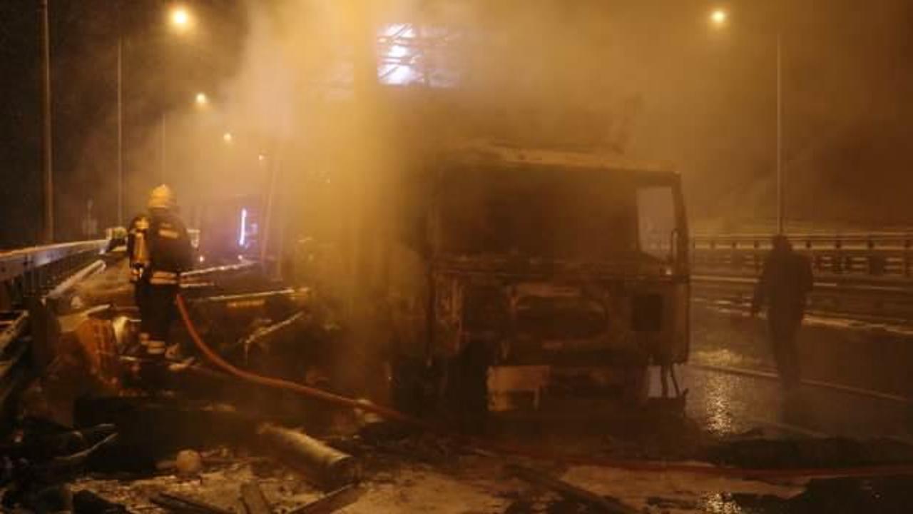  TEM’de yanan kamyon nedeniyle otoyol 1 saat ulaşıma kapatıldı