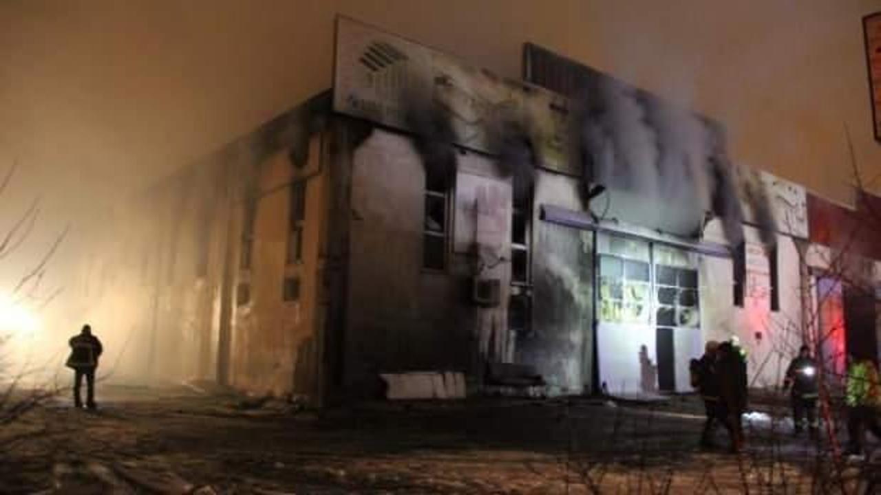 Kayseri'de, mobilya fabrikasında patlama sonrası yangın