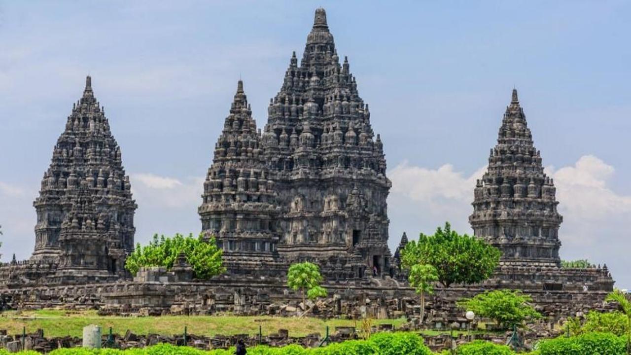 Prambanan Tapınağı Endonezya'nın en büyük tapınak alanı