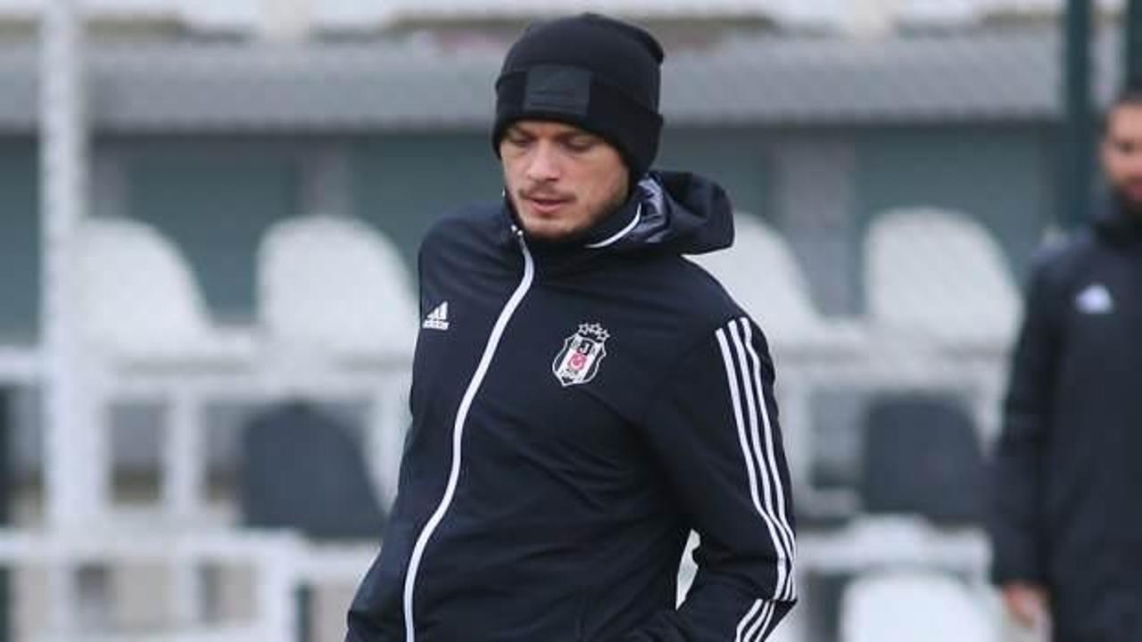 Adem Ljajic'ten Beşiktaş'a kötü haber