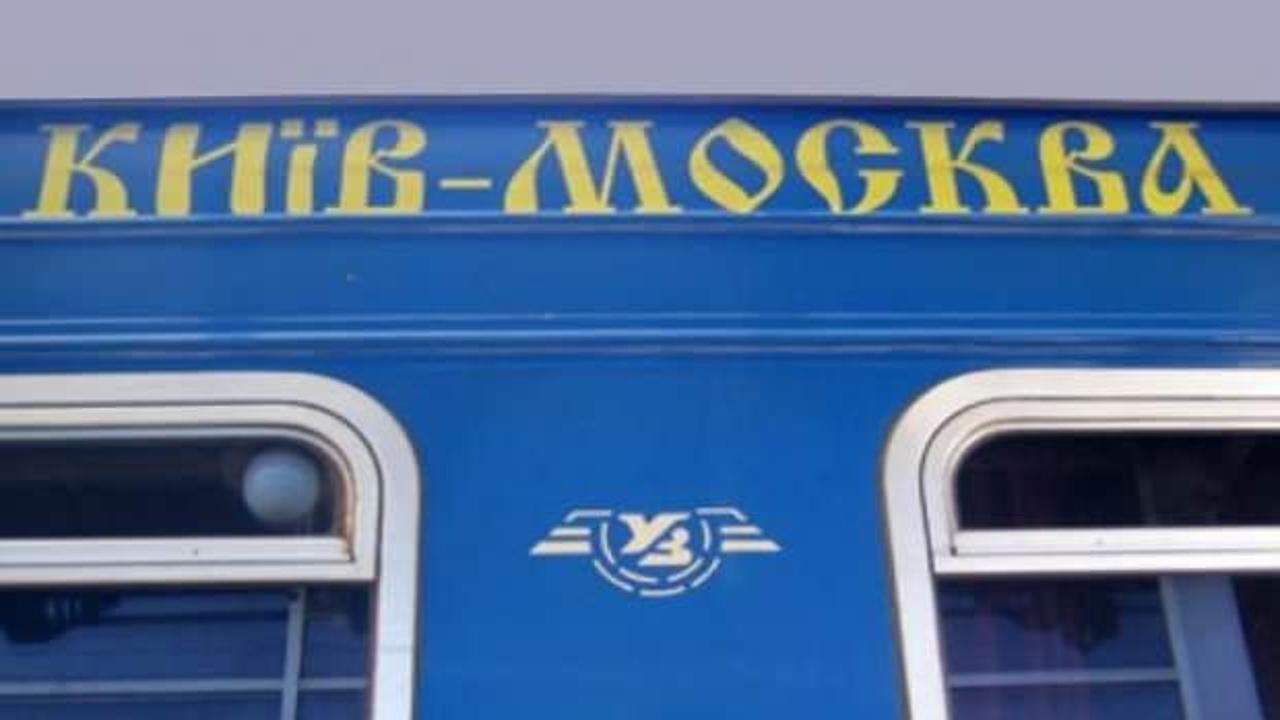 Karantinaya alınan Ukrayna treni, ülkeye geri döndü