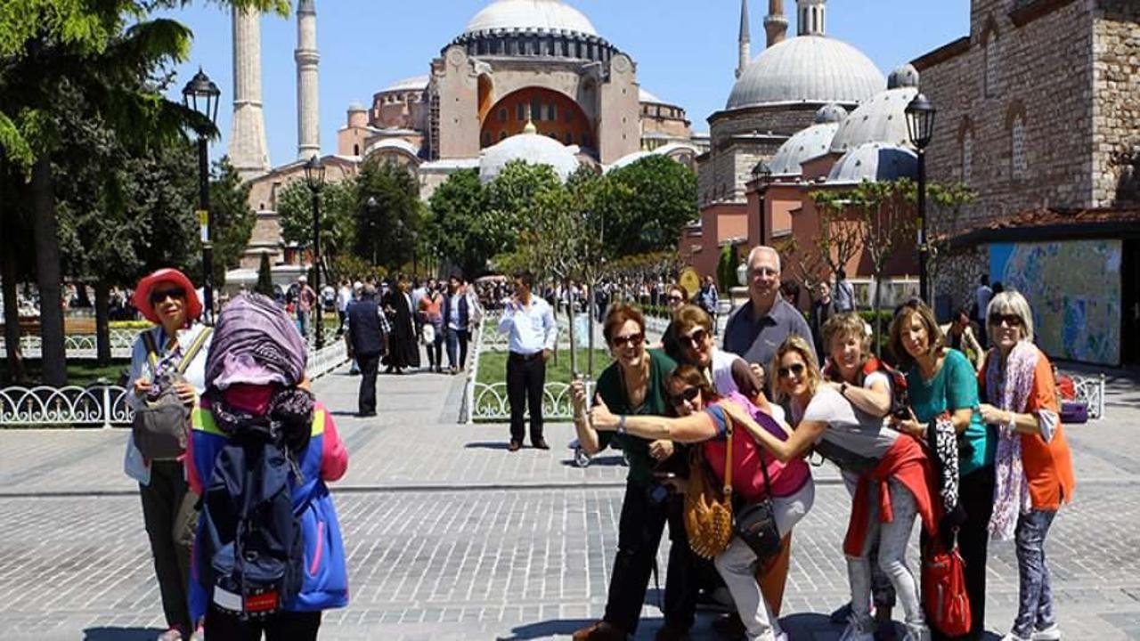 Türkiye turizm gelirlerinde liderliğe koşuyor: Avrupa'da 6'ıncı oldu