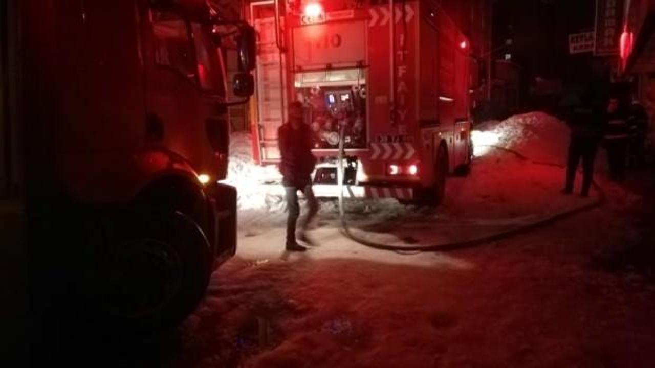 Yüksekova'da korkutan yangın