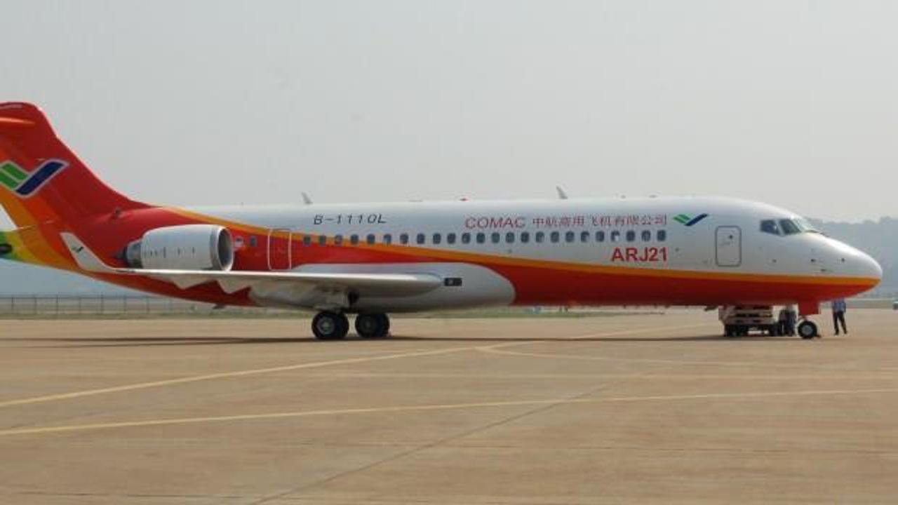 ARJ21 model orta mesafeli yolcu uçağı test edildi