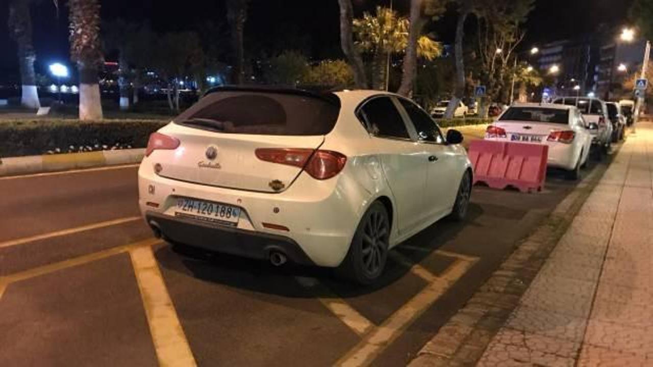 Arkadaşına verdiği aracı zamanında gelmeyince &ouml;yle bir şey yaptı ki!