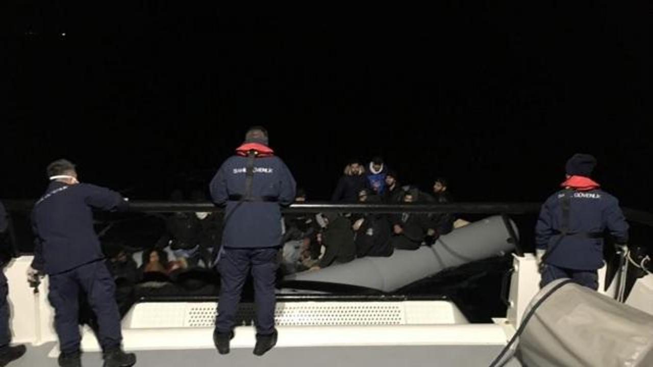 İzmir'de 88 düzensiz göçmen ölümden kurtarıldı