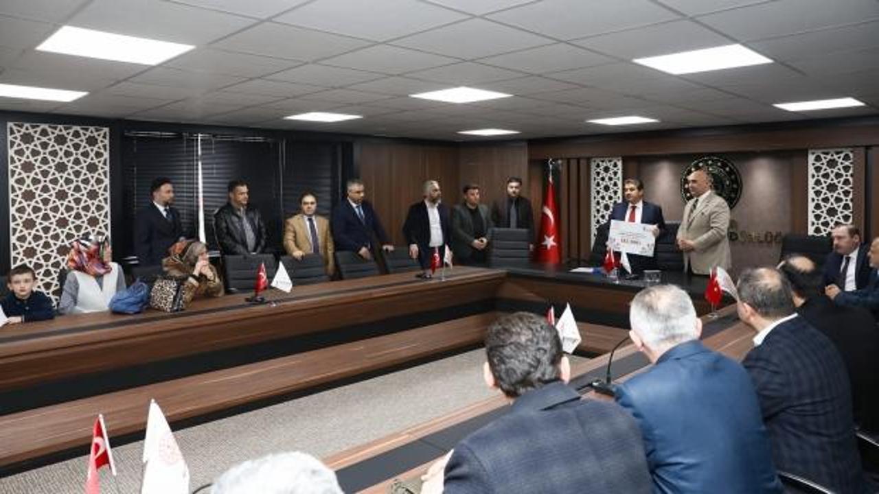 İdlib Esenler Köyü'ne öğrenci desteği