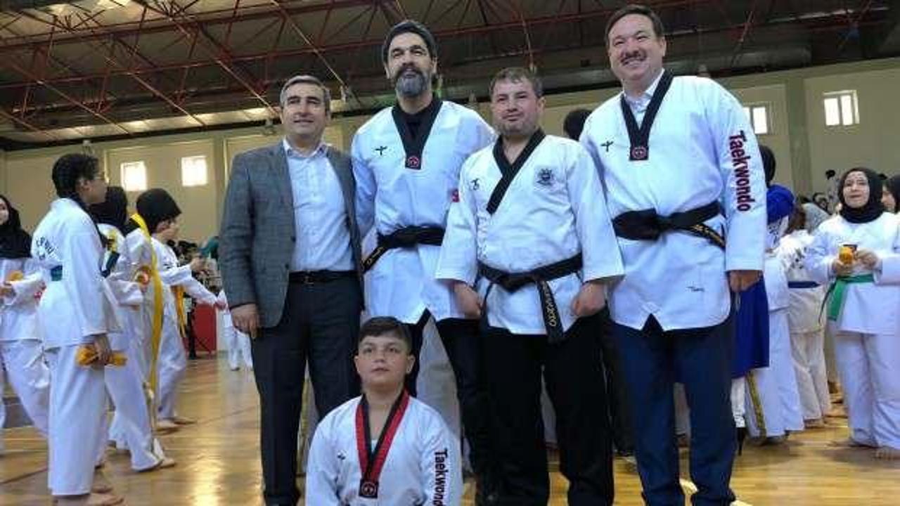 Öncü spor Taekwondo Kuşak İmtihanı'nda Uğur Işılak sürprizi!