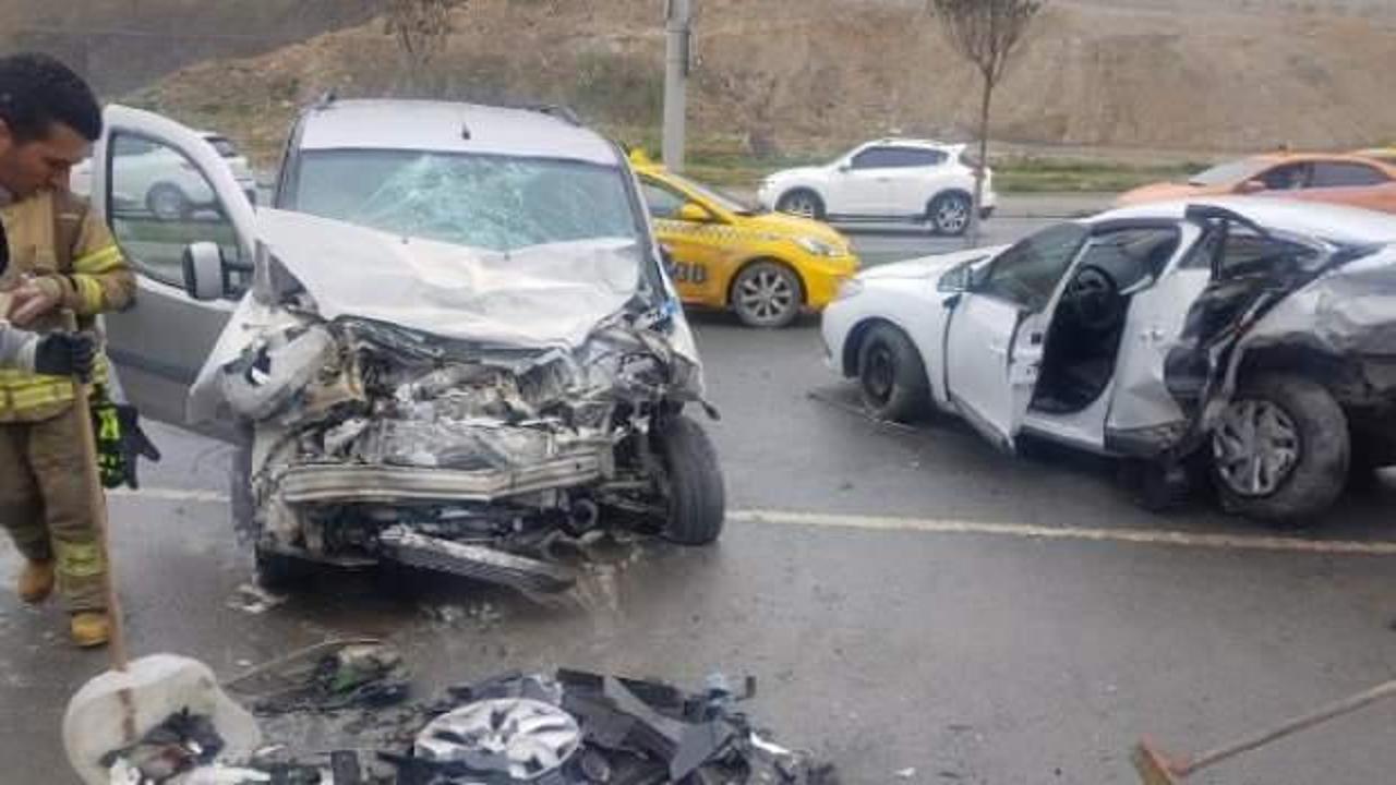 Başakşehir'de trafik kazası: 4 yaralı