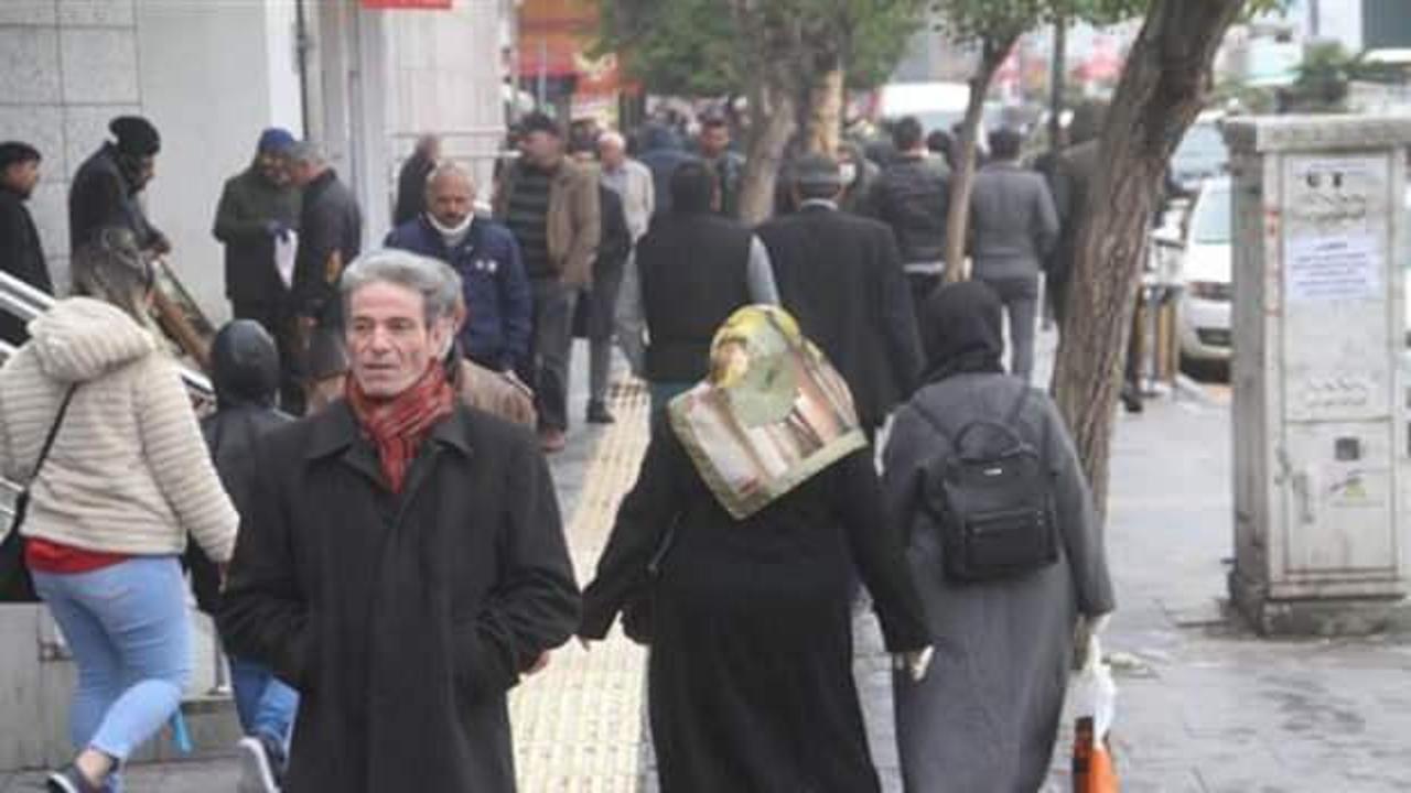 Elazığ'da vatandaşların sokakta yoğunluğu dikkat çekti