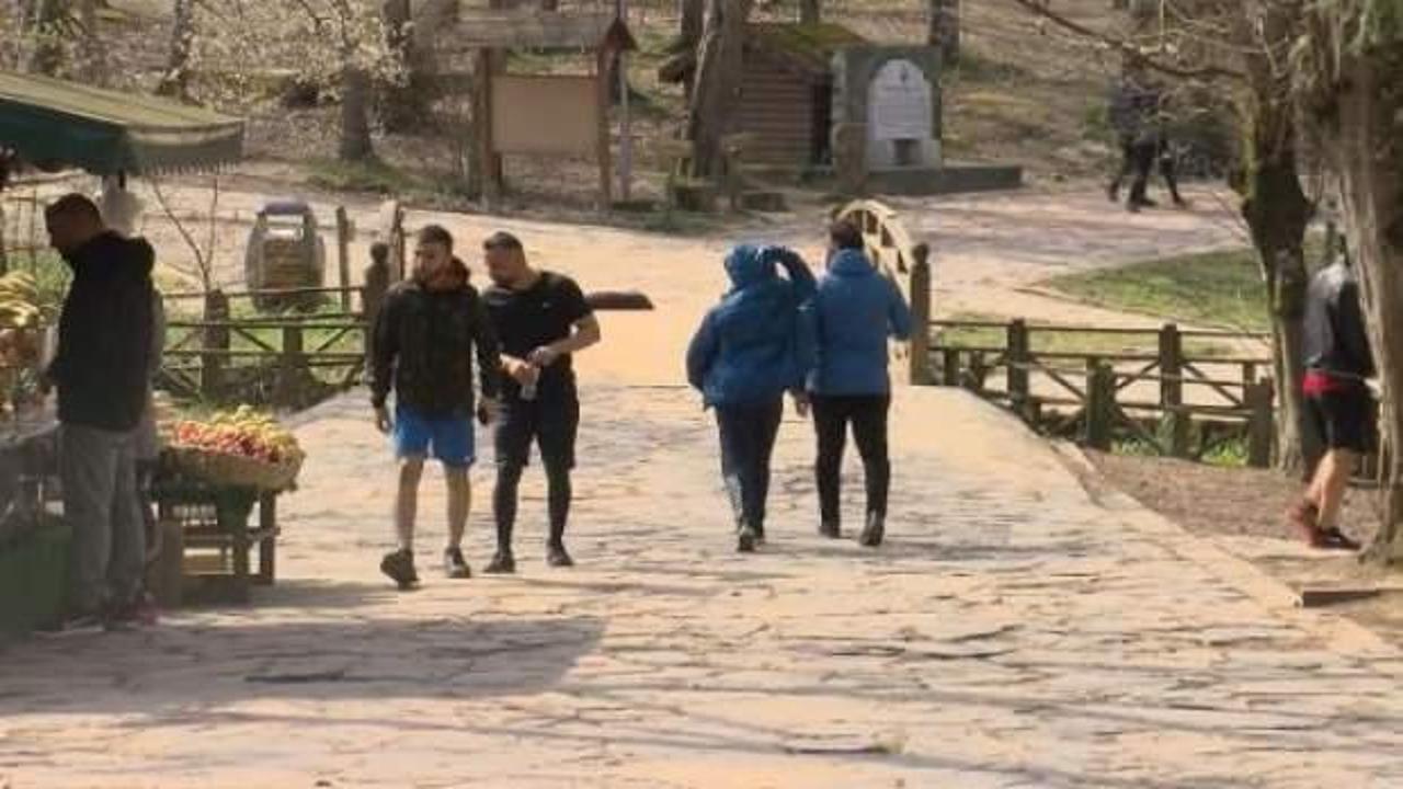 'Evde kal' &ccedil;ağrısına uymayıp Belgrat Ormanı'na geldiler