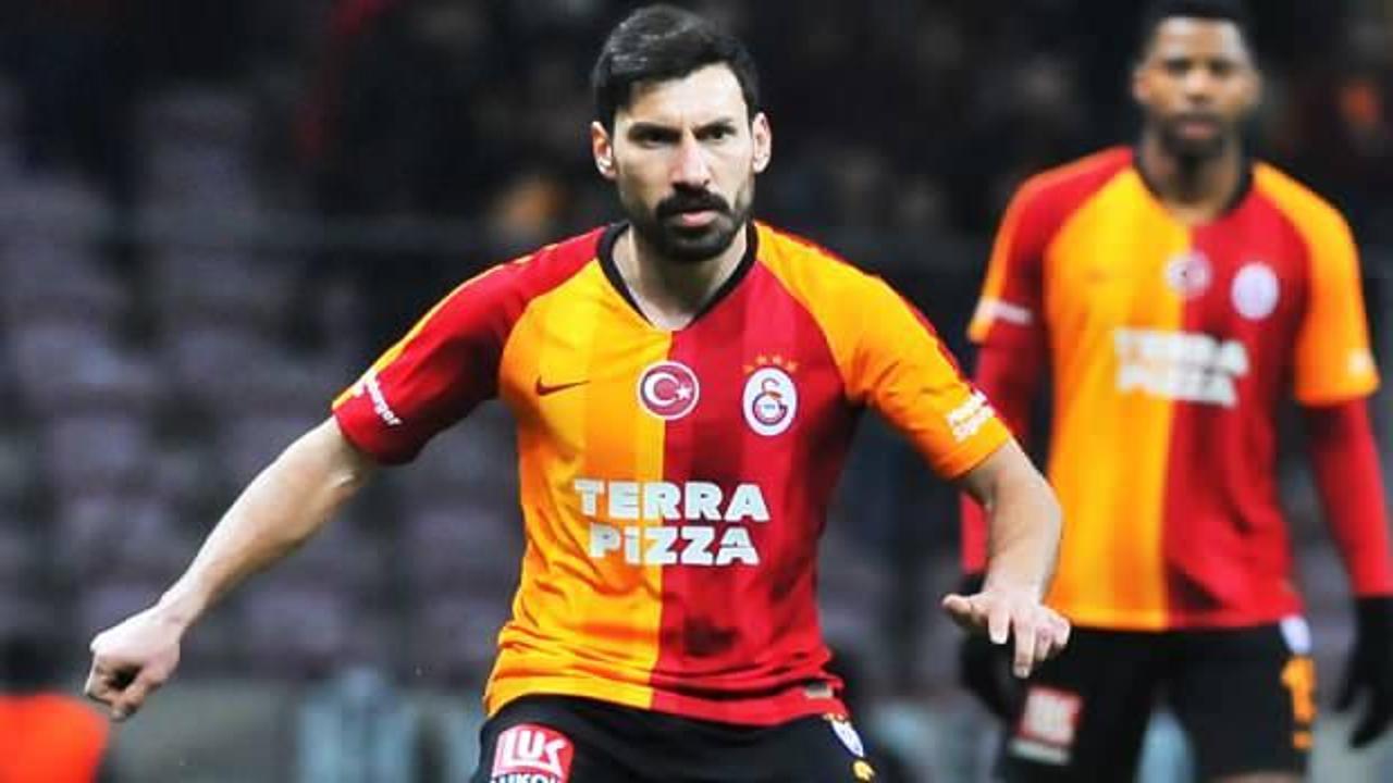 Galatasaray'da Şener gidiyor, Nazım geliyor