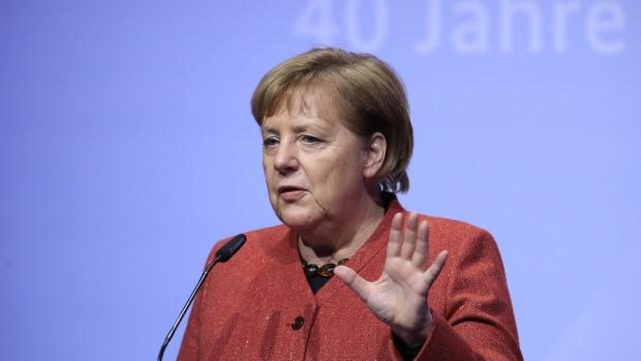 Almanya Başbakanı Merkel: Kovid-19, 2008 banka ve finans krizinden daha kötü