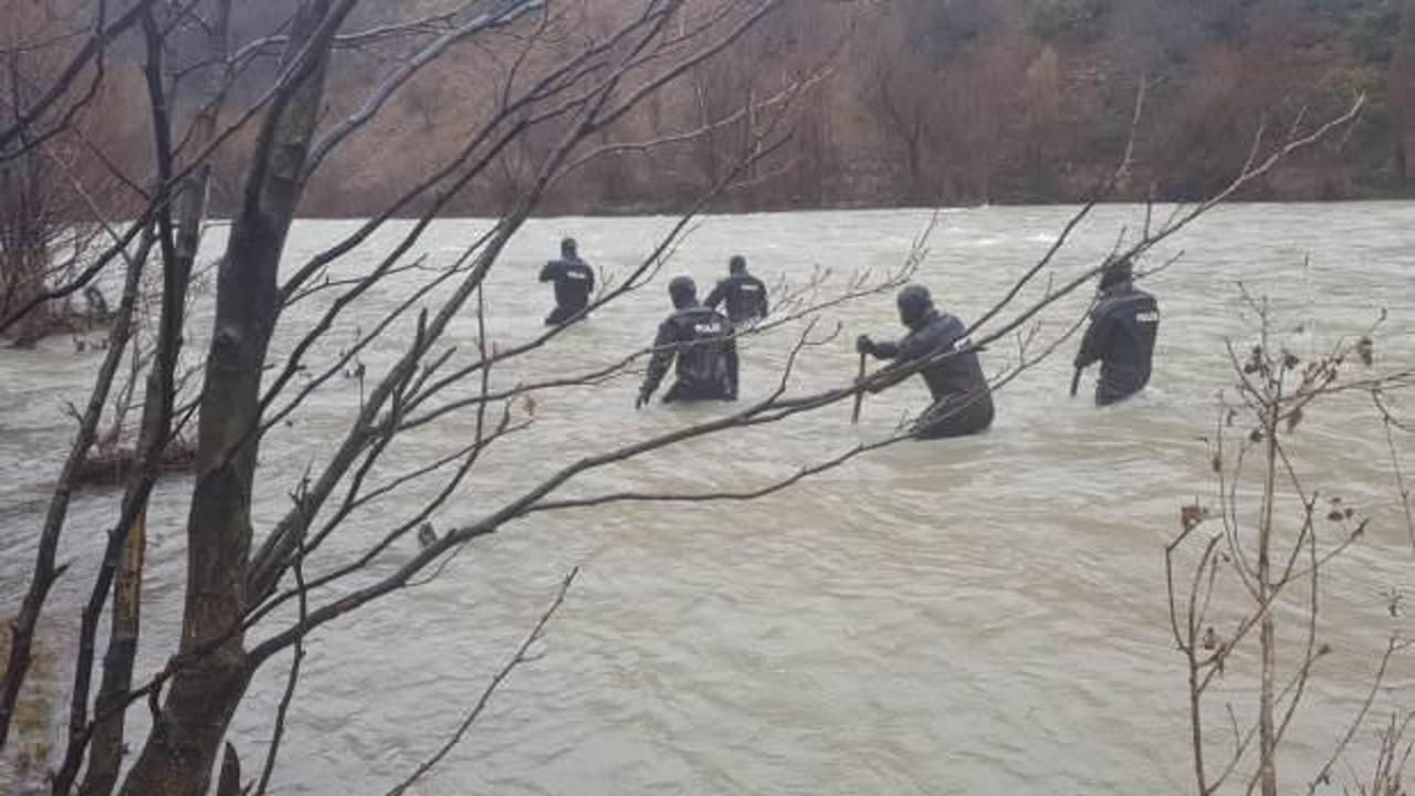 Munzur Çayı, kayıp uzman çavuşu bulmak için didik didik aranıyor