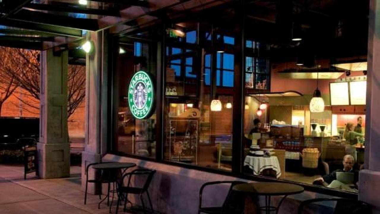 Starbucks'ta oturmak yasaklandı