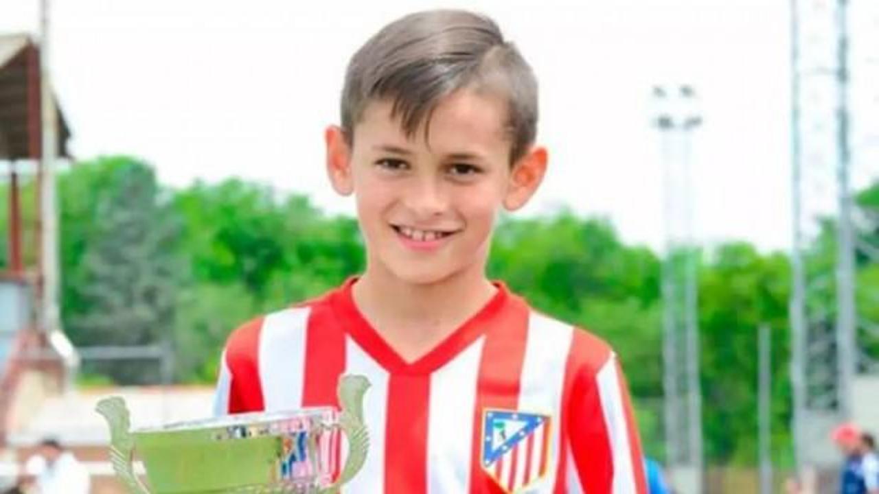  14 yaşındaki futbolcunun ölümü yasa boğdu 