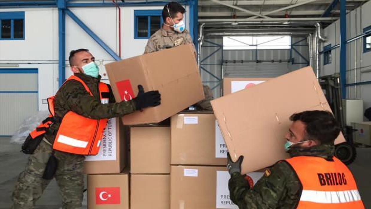 Türkiye'nin gönderdiği sağlık malzemeleri İspanya'ya ulaştı