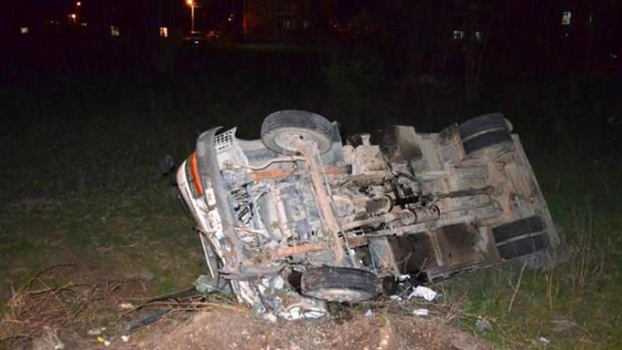 Aksaray'da minibüs ile kamyonet çarpıştı: 4 yaralı