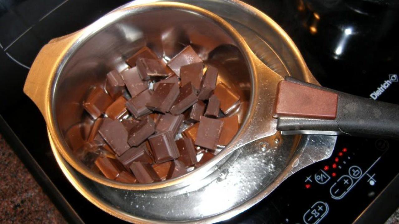 Benmari usul&uuml; ne demek? Benmari usul&uuml; &ccedil;ikolata nasıl eritilir?